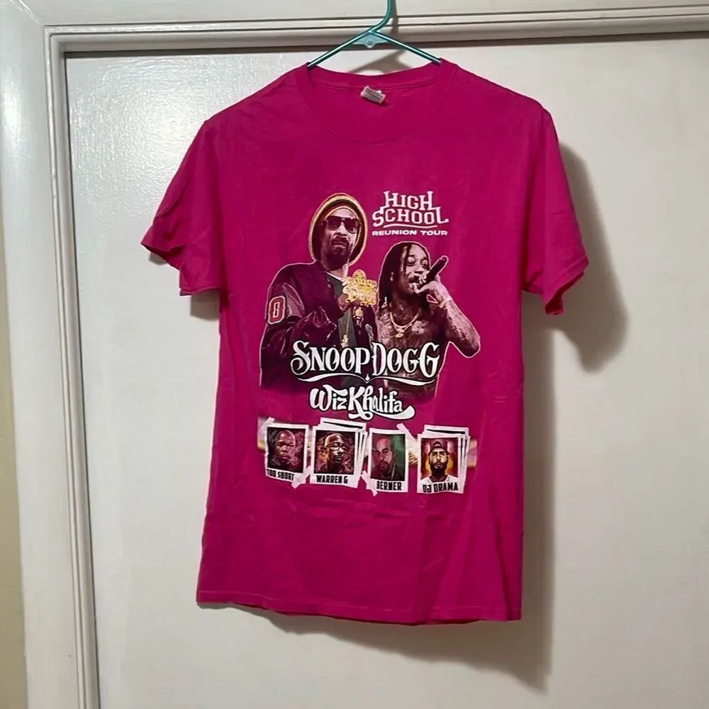 High school reunion tour, Snoop Dogg tour shirt size small